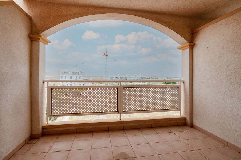 Flat with garage on Calle Nicomedes Gómez — image 6